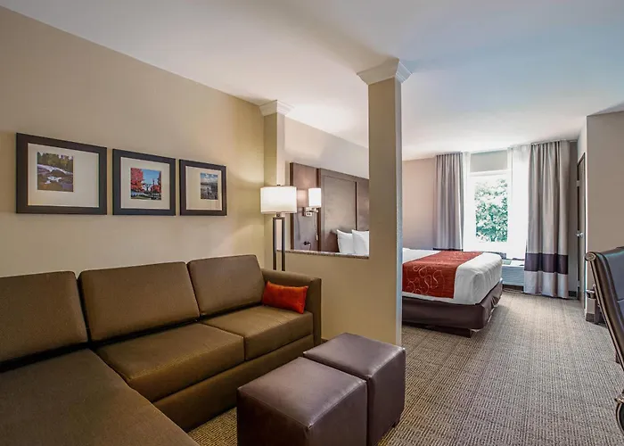 Comfort Suites Fishkill Near Interstate 84