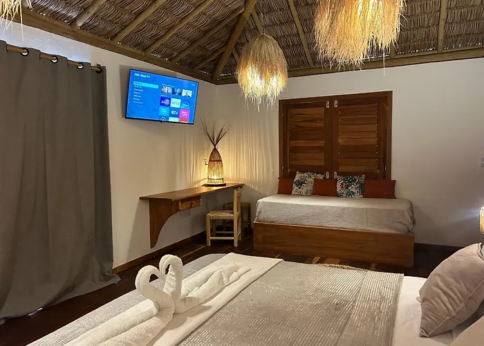 Tiki Pool'S Bungalows