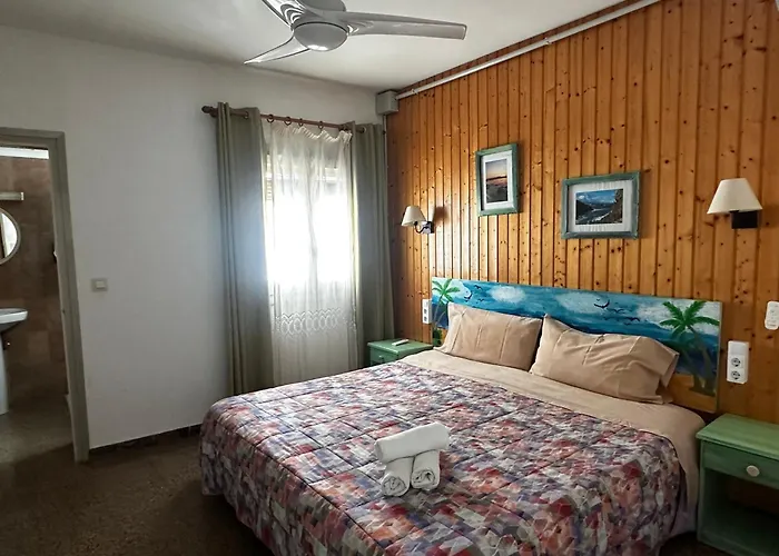 P&R Hostals Maria Rosa
