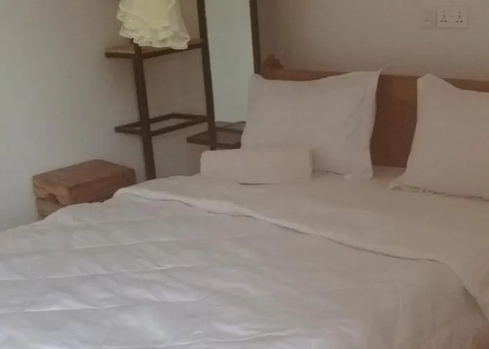 Nnalubaale Resort Cottages