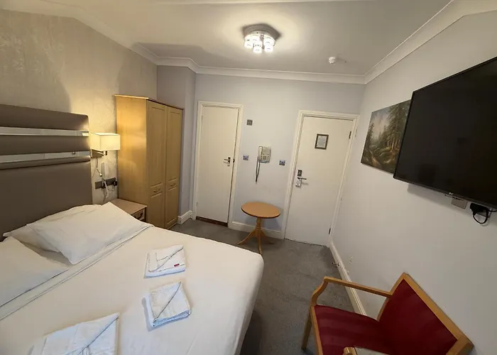 Kingswaypark Hotel At Park Avenue