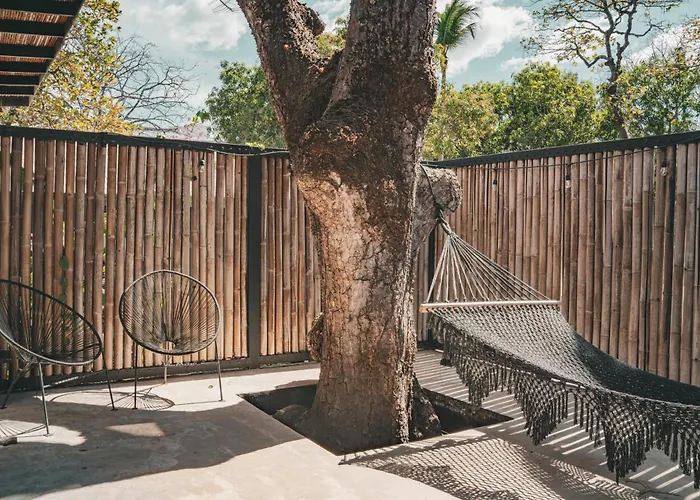 La Negra Surf Hotel