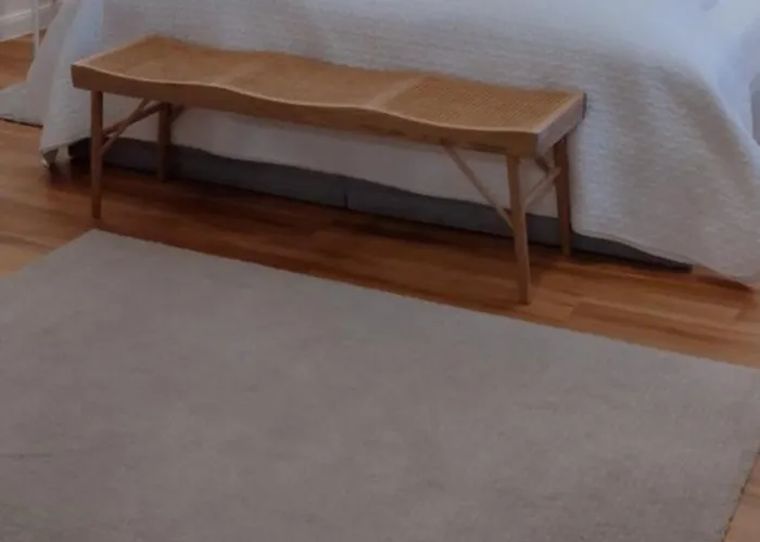 DAS KLEINE HOTEL IPHOFEN, klimatisierte Zimmer- 55 TV, TV mirroring, kleines Secret mit Garten&Terrassen, nahe aller VDP Weingüter, Hunde willkommen, fine dining, nahe KNAUF GIPS KG und KNAUF IT ConneKT