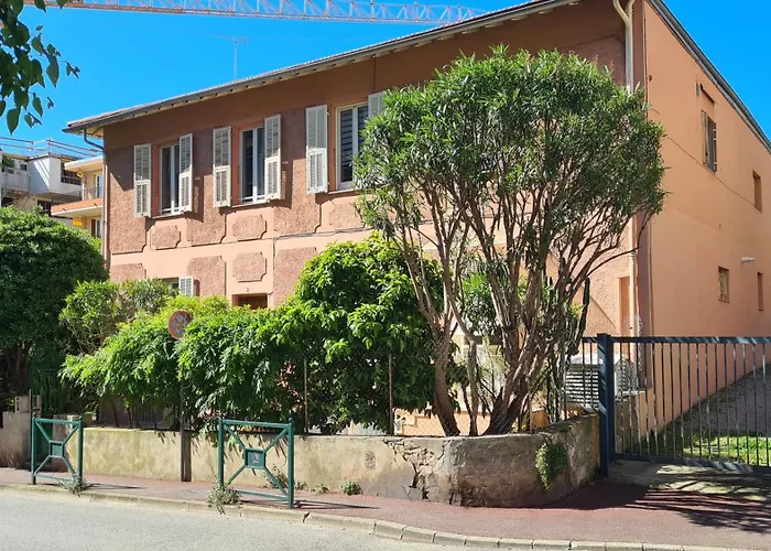 Villa LaDoRe, Apt 2 chambres dans maison, 55m2, 100m des plages, parking