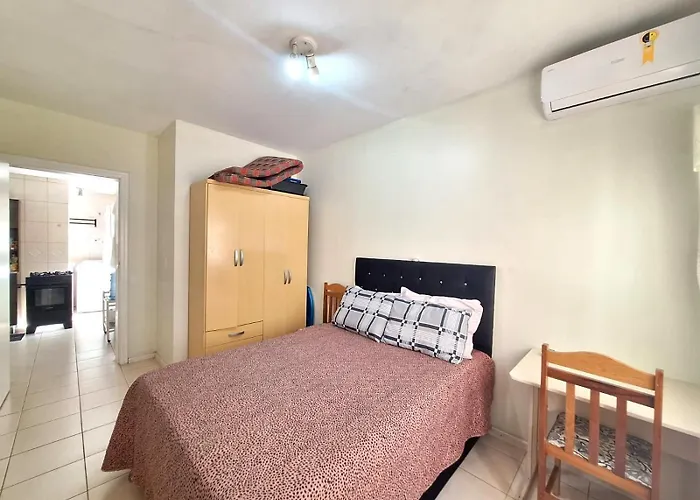 Apartamento na UBATUBA há 1 quadra do mar