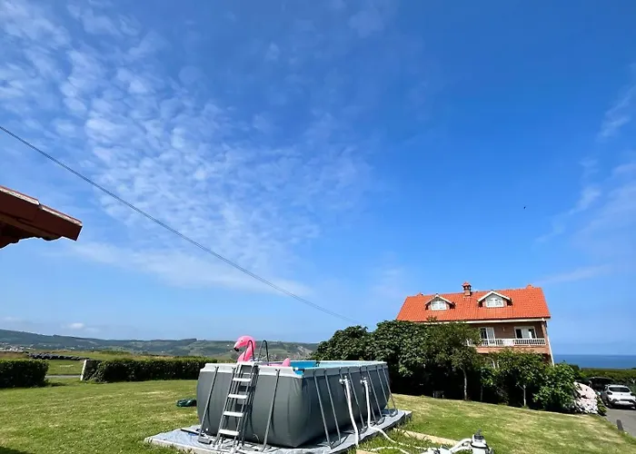 La Casa del Faro de Ajo