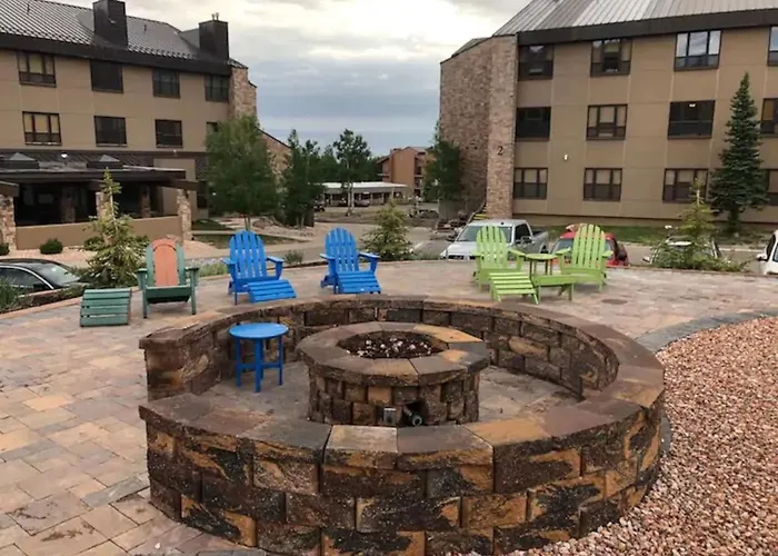 King Bed Condo At Cedar Breaks Lodge