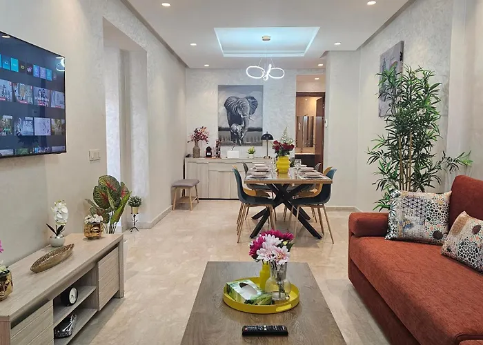 Top-Floor 3Br Apartment In Maarif, City View, Ac & Private Parking