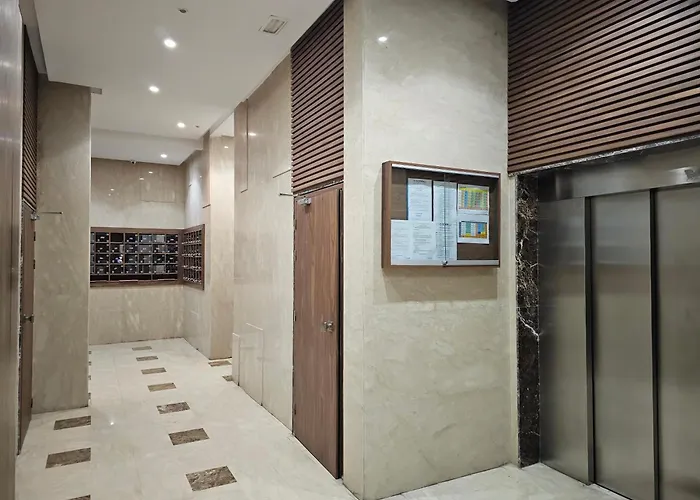 Top-Floor 3Br Apartment In Maarif, City View, Ac & Private Parking