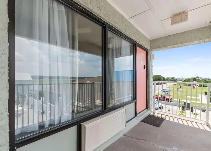 The Queen'S View By Brunswick Vacation Rentals- Renovated Condo At Causeway Inn