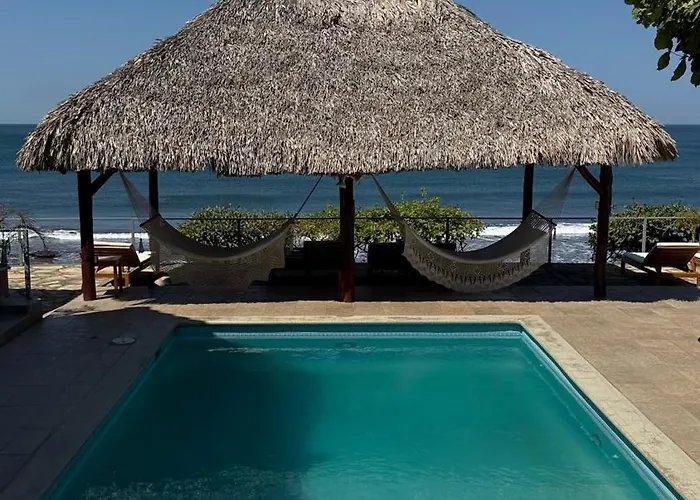 Casa La Barra Surf Resort