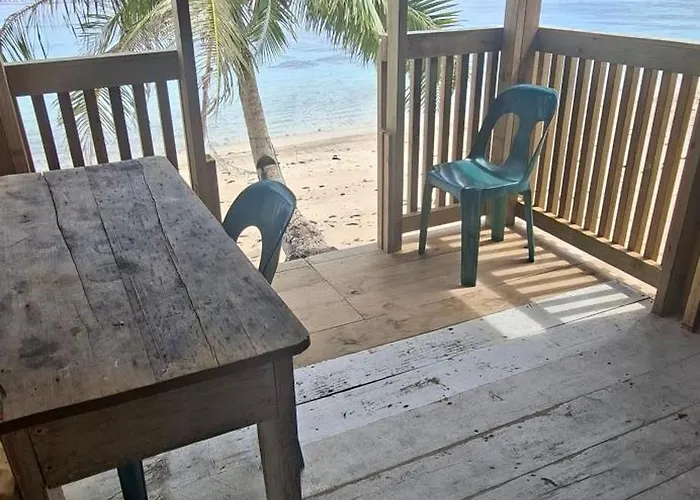 Manusina Beach Fale