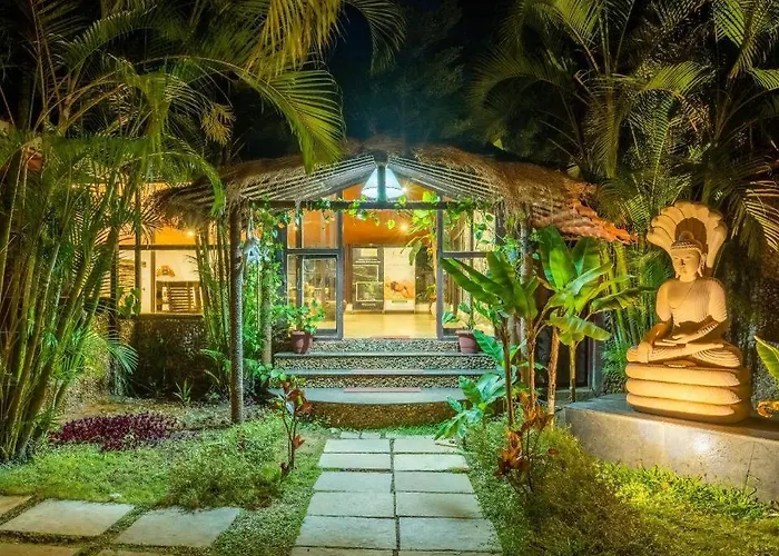 Shangri-La Jungle Village Resort