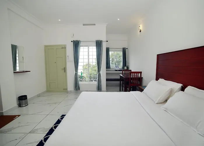 Rock N Brook Resort Kanthalloor