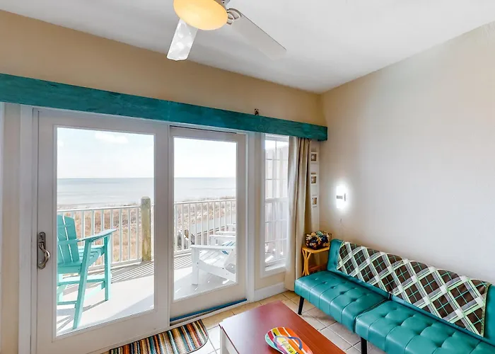Oceanfront, Dog-Friendly Condo With Ocean View, Pool & Central Ac
