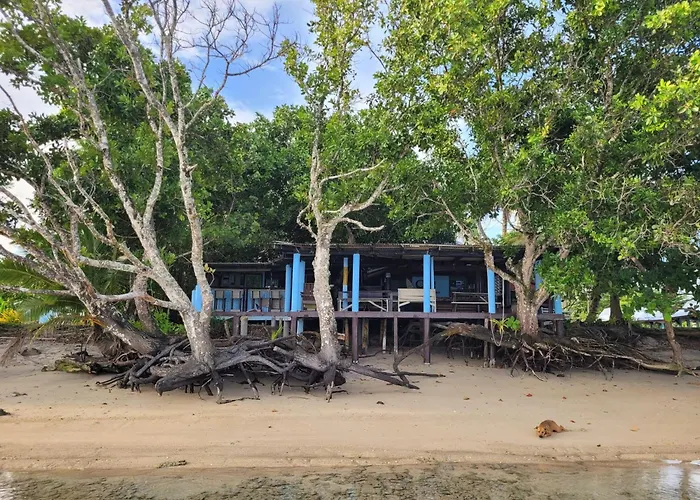 Vaiula Beach Fales