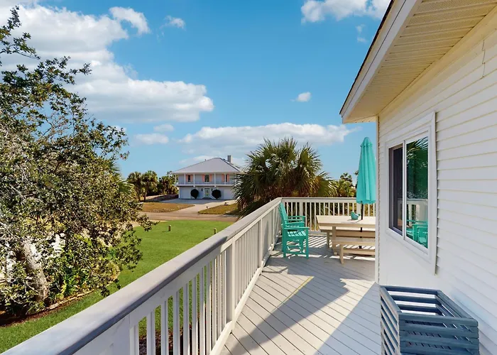 Charming Beach House With A Gulf View Patio Deck Washer&Dryer & Ac
