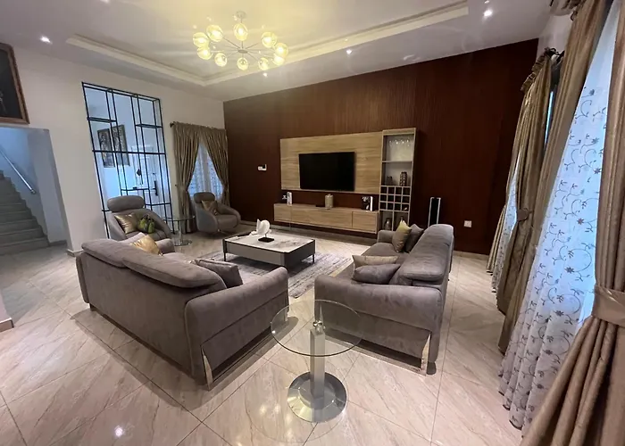 Lekki Waterfront Terrace Shortlet With Oceanview, Attendants And Private Jetty