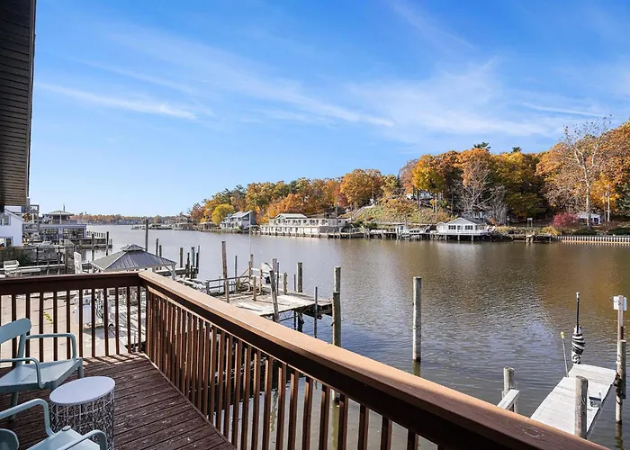 Riverside Suites