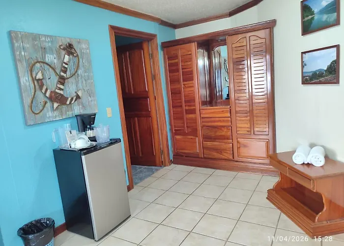 Fish Hook Marina Hotel Golfito