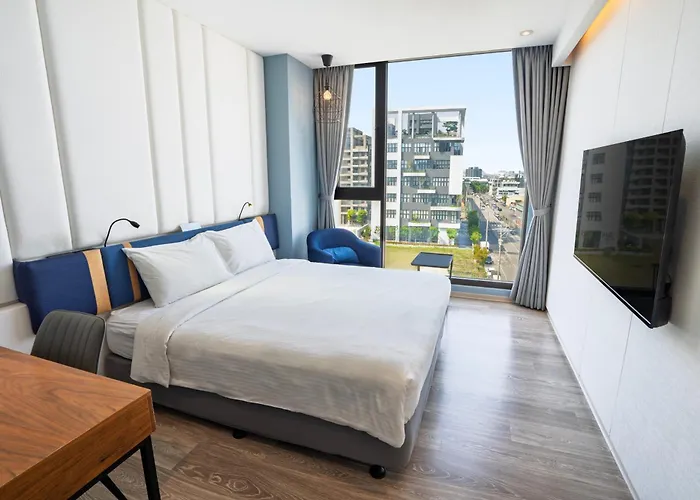 Explore Hotel