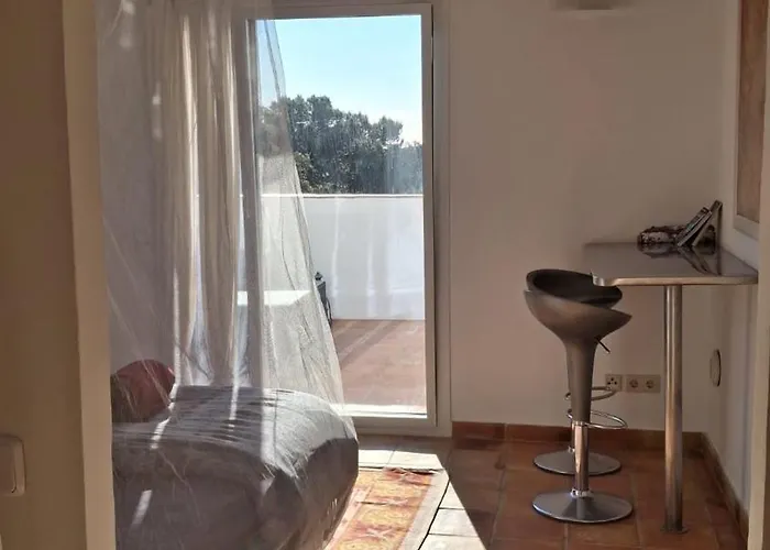 ESTUDIO RENOVADO CON BALCON PRIVADO Y COCINA vistas al mar TAMARIU y BEGUR