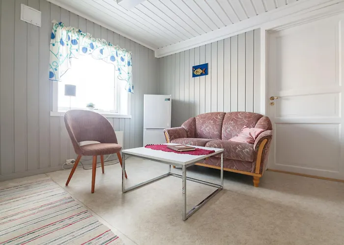 Sjostrand Rorbuer - Cozy Cabins By The Sea