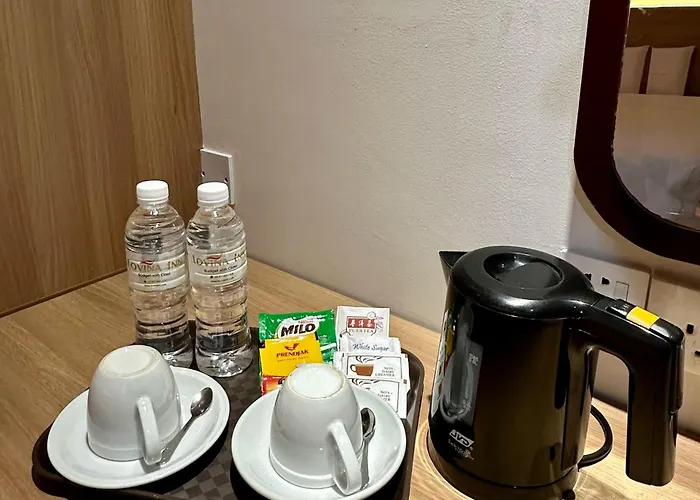 Lovina Inn - Nagoya Batam