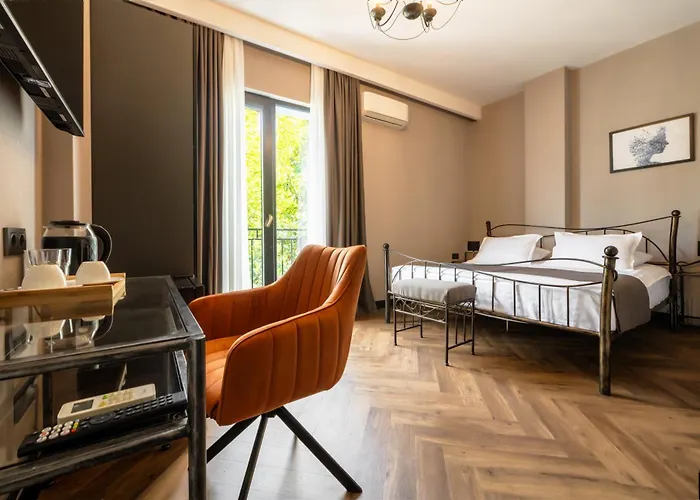 Golden Boutique Hotel