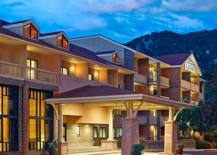 Glenwood Hot Springs Resort