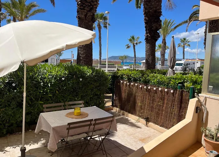 Les Palmiers Studio spacieux vue mer Terrasse&Parking