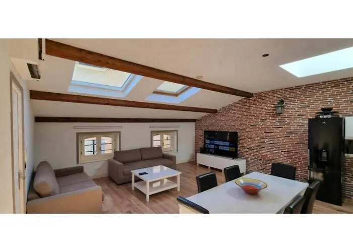 Loft Climatise 80M2 - Vieille Ville - 2 Chambres 2 Salles D'Eau - Port 3 Min A Pied