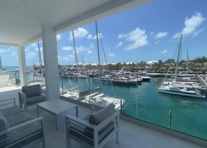 Palm Cay Marina, Resort & Spa