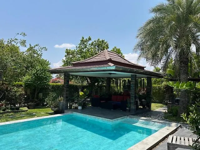 Siri Thai Lodges