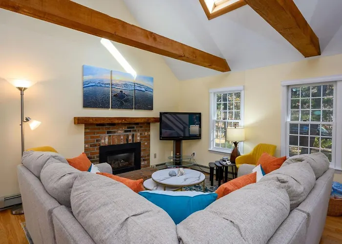 Turtle Dreams: Cozy Cape Cod Bayside Retreat