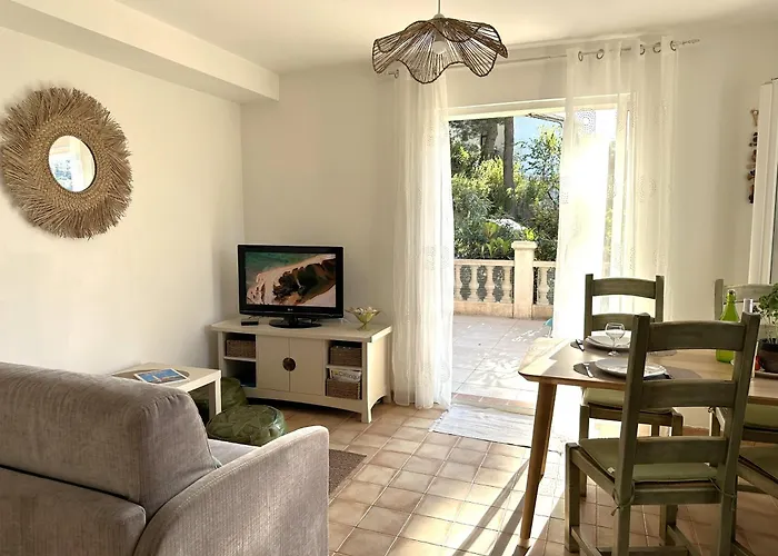 La Casa Calanquaise - Mer à 250m accessible à pied - T2 Spacieux indépendant - Terrasse Ombragée