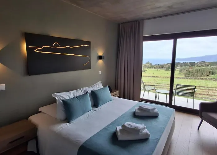 Refugio Dos Capelinhos - Villa E Suites