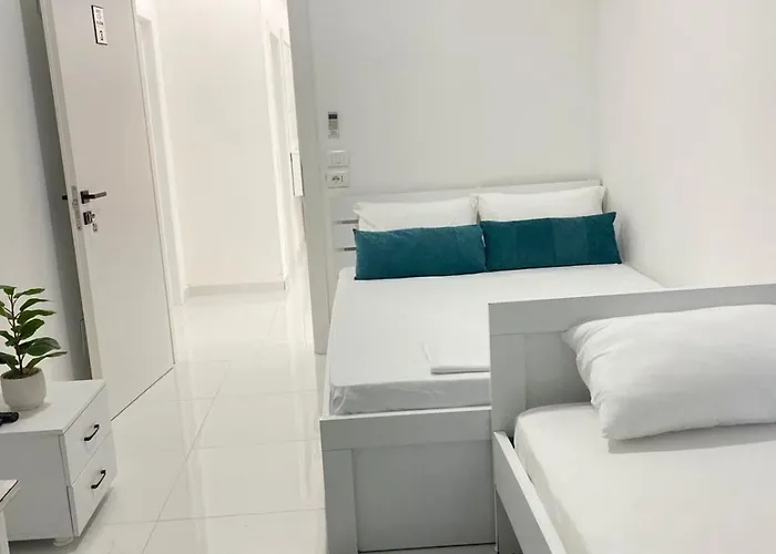 Rai Rooms