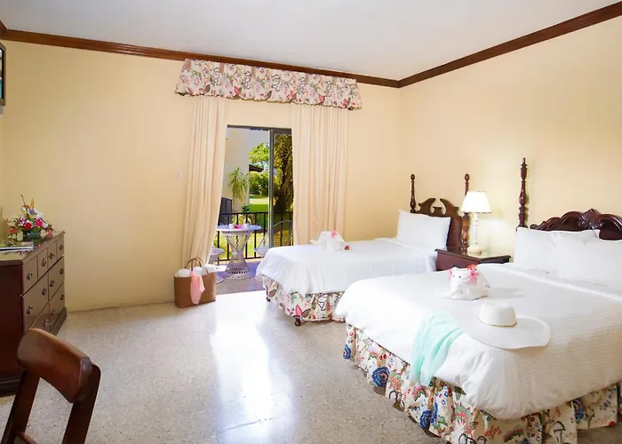 Rooms On The Beach Negril