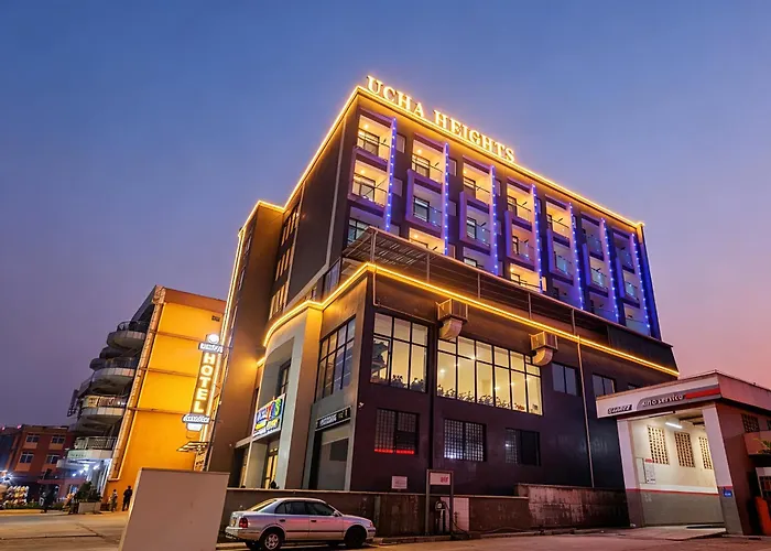 Ucha Hotel & Suites