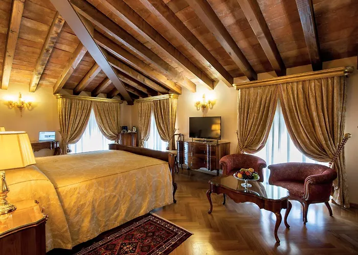 Villa Fenaroli Palace Hotel