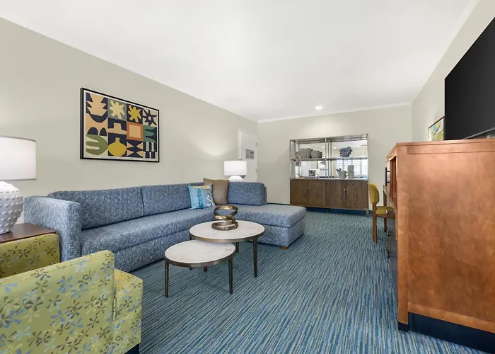 Best Western Plus Beach View Lodge Carlsbad