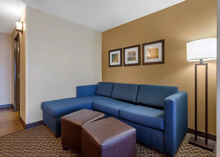 Comfort Suites Escanaba West