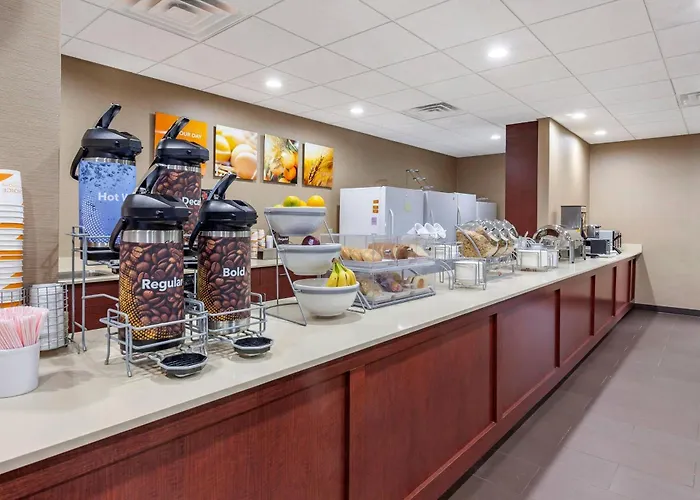 Comfort Suites Escanaba West