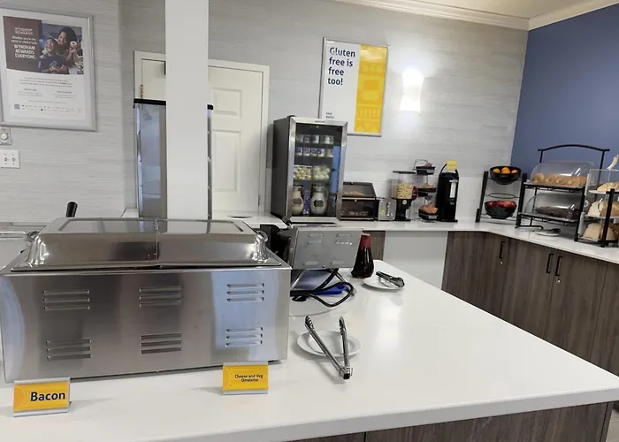 Days Inn By Wyndham Saskatoon