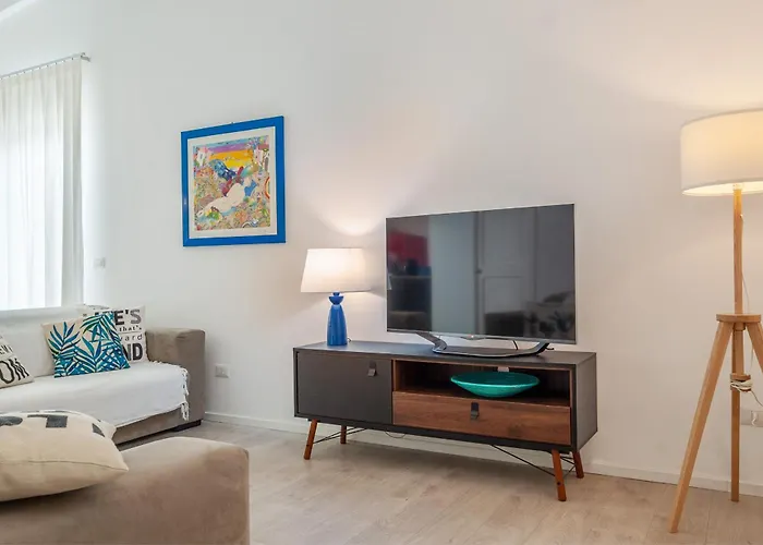 B&B Toma Street