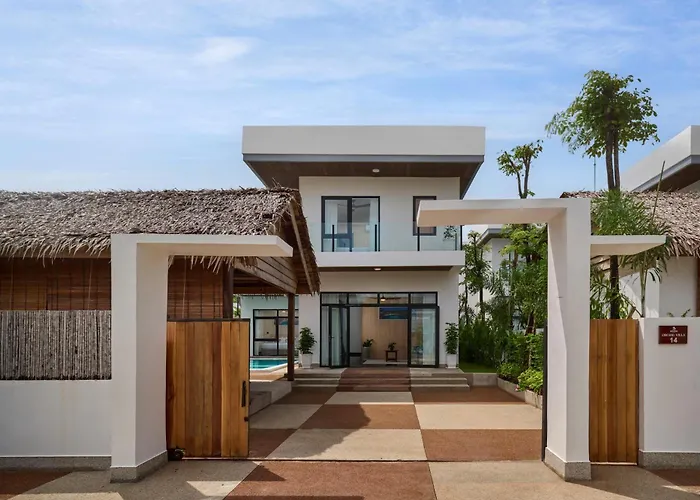 Royal Beach Resort And Residence By Ehm
