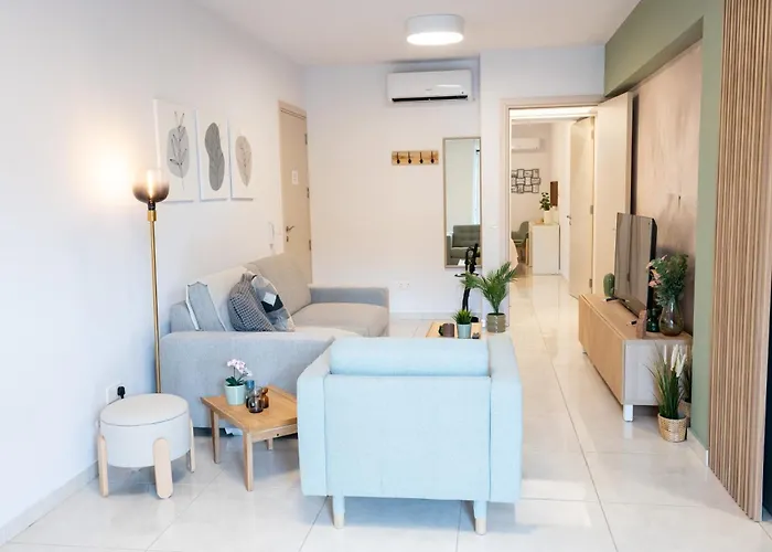 Dinglis Residences 31