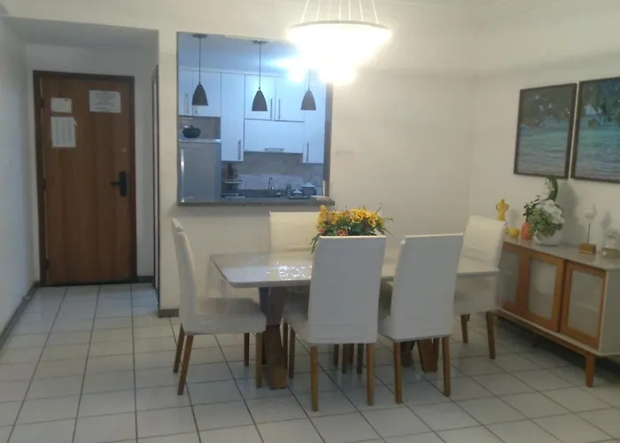 apartamento em edifício de frente para o mar na praia do morro Guarapari