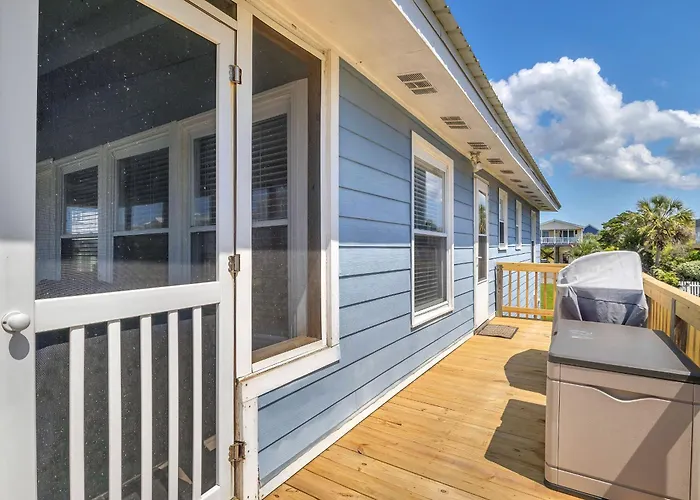 Sandy Toes By Oak Island Accommodations